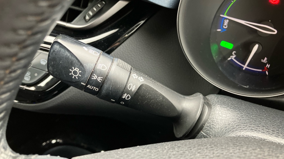 Toyota C-HR 1.8 Hybrid Design 5dr CVT Hybrid Hatchback - Image 36