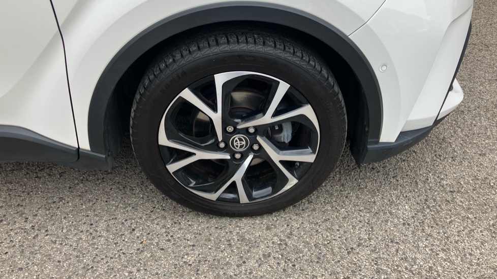 Toyota C-HR 1.8 Hybrid Design 5dr CVT Hybrid Hatchback - Image 56