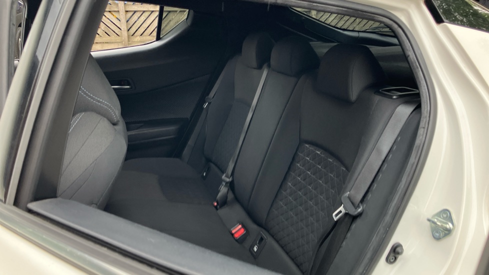 Toyota C-HR 1.8 Hybrid Design 5dr CVT Hybrid Hatchback - Image 65