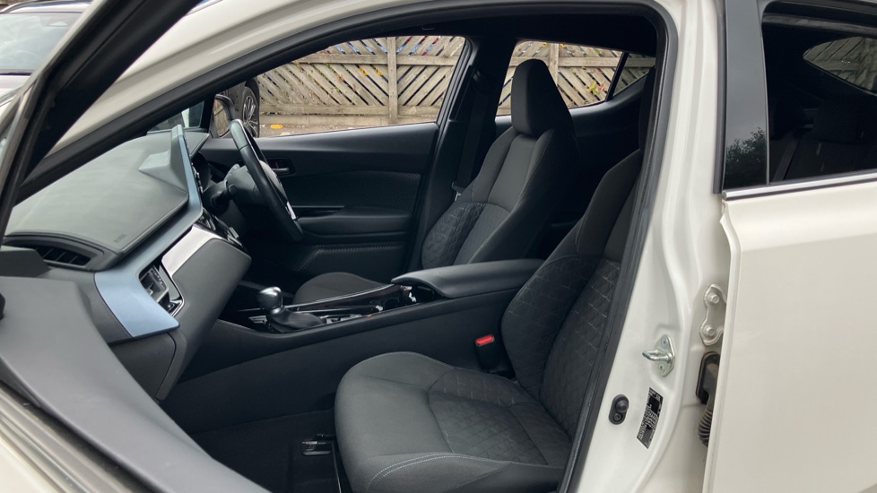 Toyota C-HR 1.8 Hybrid Design 5dr CVT Hybrid Hatchback - Image 66