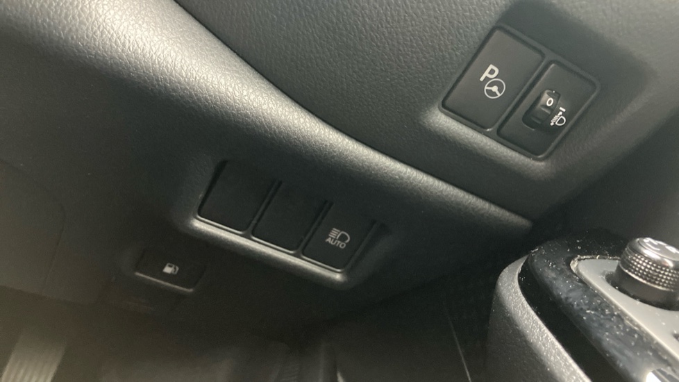 Toyota C-HR 1.8 Hybrid Design 5dr CVT Hybrid Hatchback - Image 68
