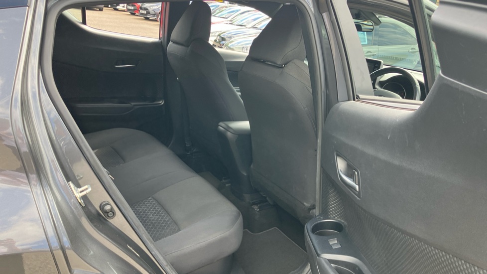 Toyota C-HR 1.8 Hybrid Icon 5dr CVT Hybrid Hatchback - Image 8
