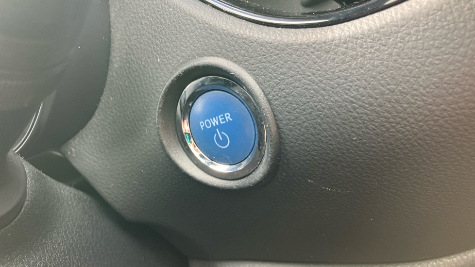 Toyota C-HR 1.8 Hybrid Icon 5dr CVT Hybrid Hatchback - Image 16