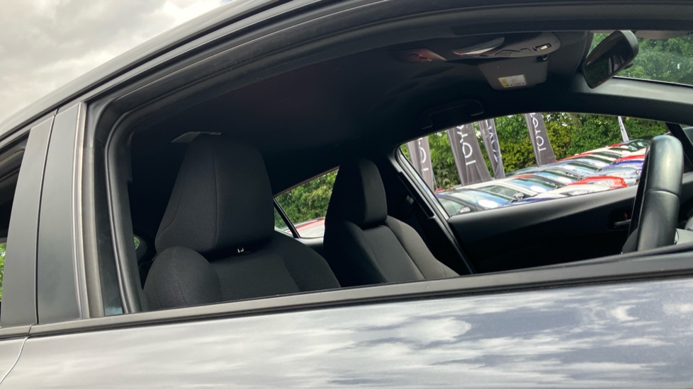 Toyota C-HR 1.8 Hybrid Icon 5dr CVT Hybrid Hatchback - Image 19