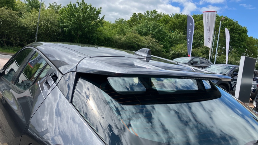 Toyota C-HR 1.8 Hybrid Icon 5dr CVT Hybrid Hatchback - Image 31