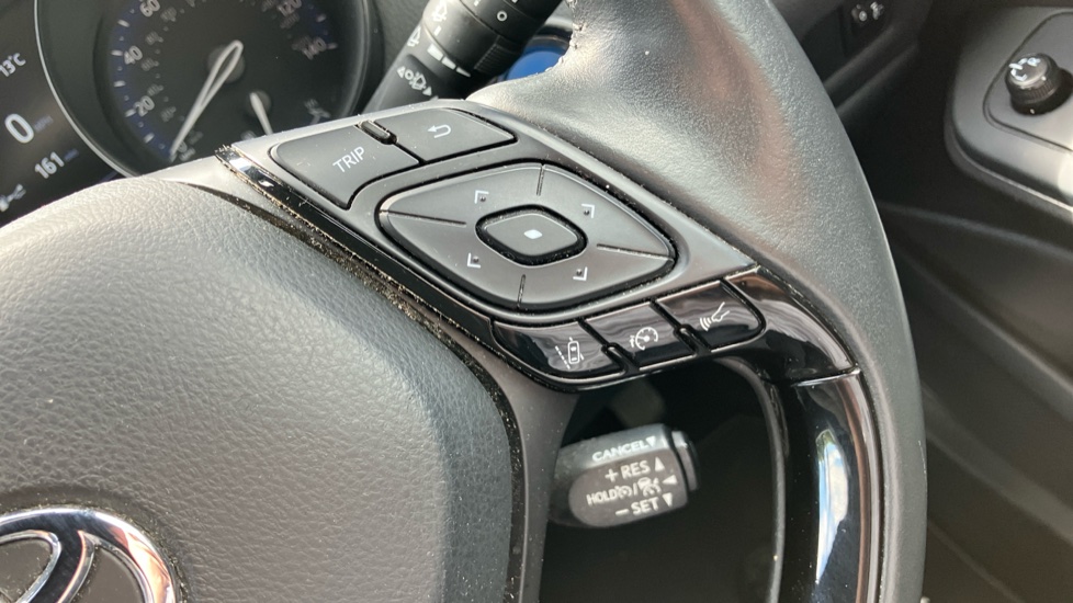 Toyota C-HR 1.8 Hybrid Icon 5dr CVT Hybrid Hatchback - Image 32