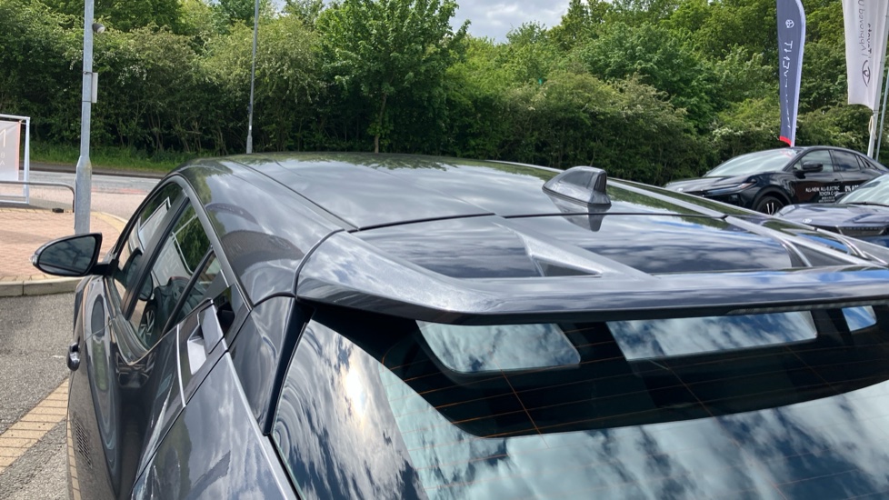Toyota C-HR 1.8 Hybrid Icon 5dr CVT Hybrid Hatchback - Image 34