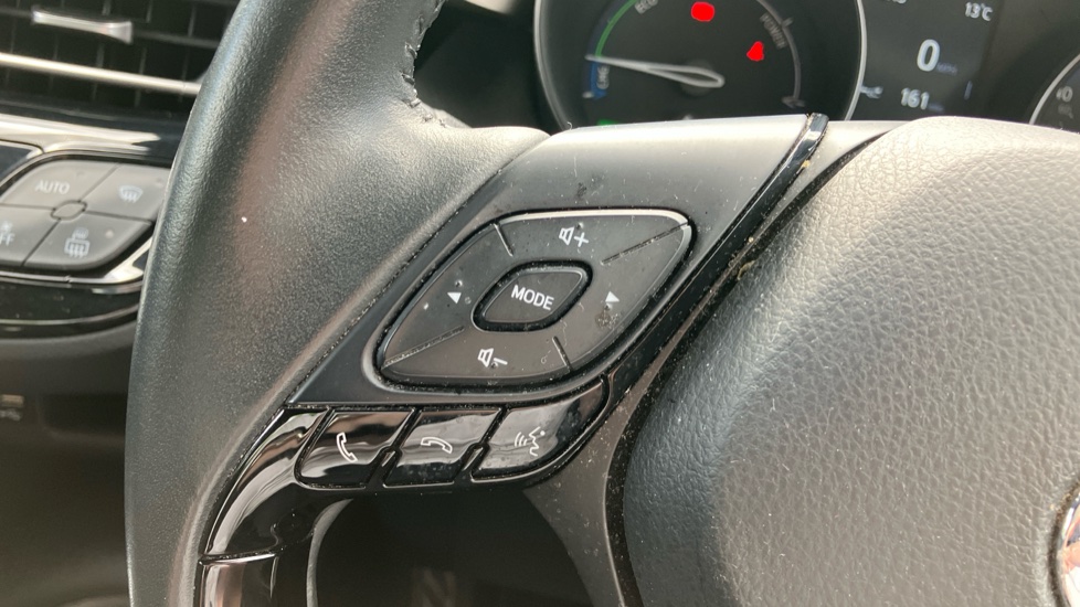 Toyota C-HR 1.8 Hybrid Icon 5dr CVT Hybrid Hatchback - Image 41