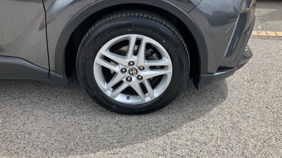 Toyota C-HR 1.8 Hybrid Icon 5dr CVT Hybrid Hatchback - Image 54