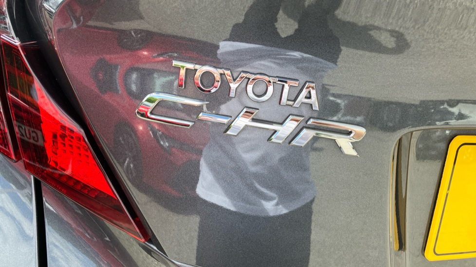 Toyota C-HR 1.8 Hybrid Icon 5dr CVT Hybrid Hatchback - Image 57