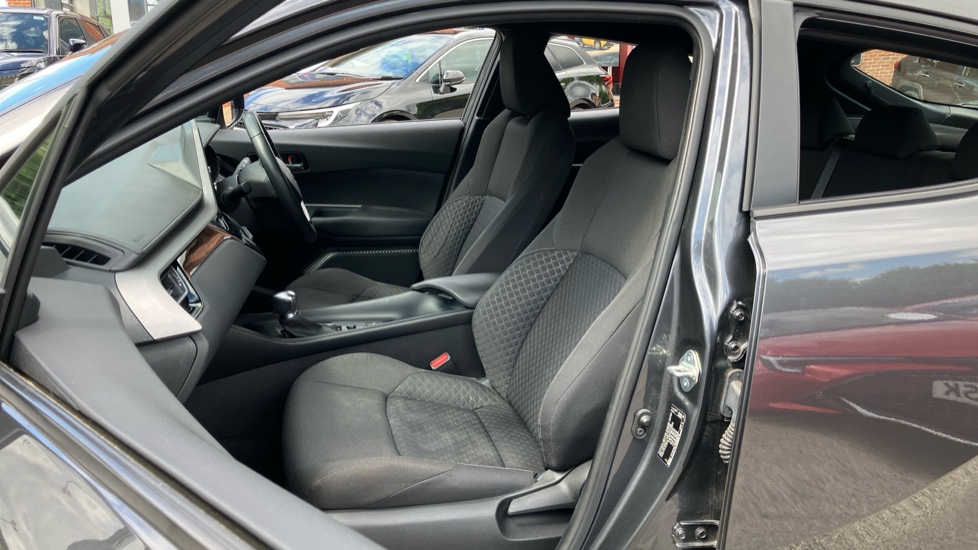 Toyota C-HR 1.8 Hybrid Icon 5dr CVT Hybrid Hatchback - Image 64