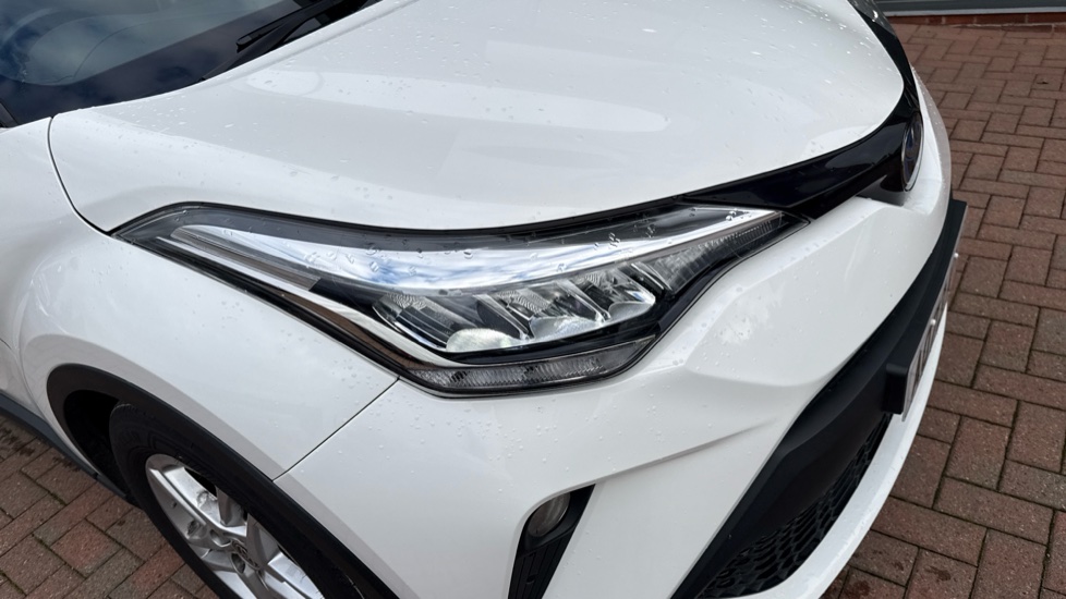 Toyota C-HR 1.8 Hybrid Icon 5dr CVT Hybrid Hatchback - Image 20