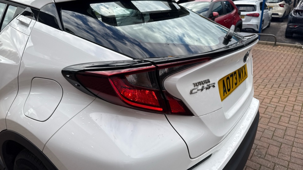 Toyota C-HR 1.8 Hybrid Icon 5dr CVT Hybrid Hatchback - Image 21