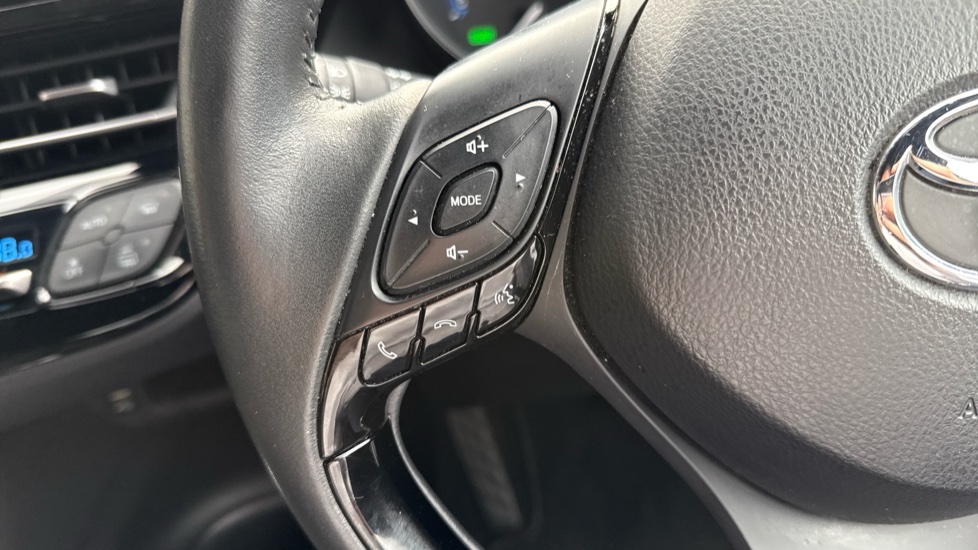 Toyota C-HR 1.8 Hybrid Icon 5dr CVT Hybrid Hatchback - Image 41
