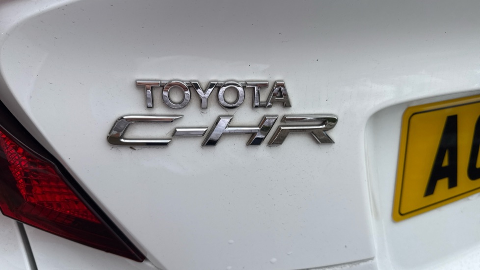 Toyota C-HR 1.8 Hybrid Icon 5dr CVT Hybrid Hatchback - Image 57