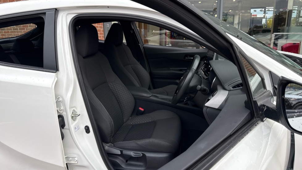 Toyota C-HR 1.8 Hybrid Icon 5dr CVT Hybrid Hatchback - Image 60