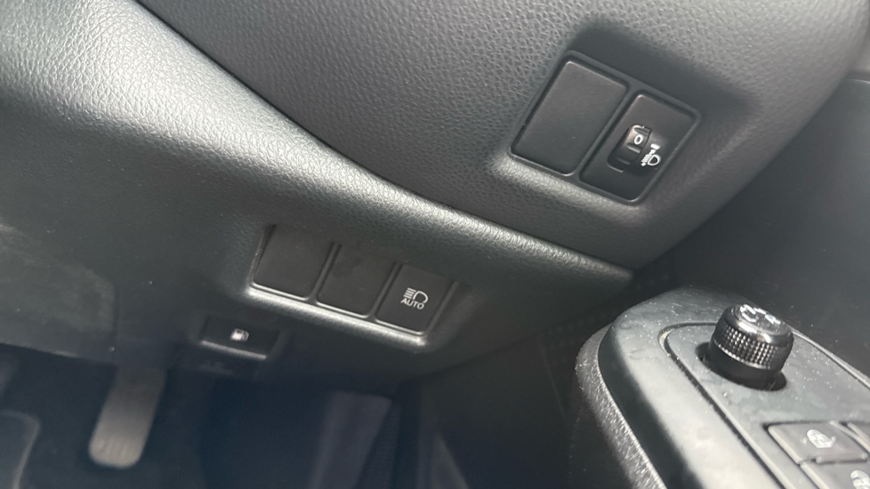 Toyota C-HR 1.8 Hybrid Icon 5dr CVT Hybrid Hatchback - Image 66