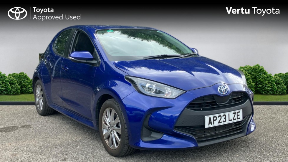 Toyota Yaris 1.5 Hybrid Icon 5dr CVT Hybrid Hatchback - Image 1