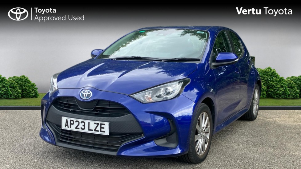Toyota Yaris 1.5 Hybrid Icon 5dr CVT Hybrid Hatchback - Image 3