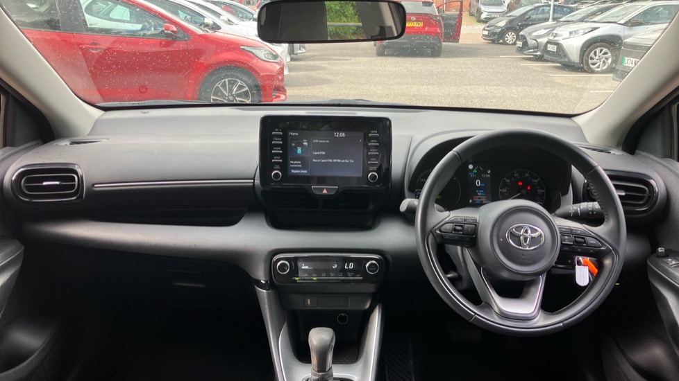 Toyota Yaris 1.5 Hybrid Icon 5dr CVT Hybrid Hatchback - Image 6