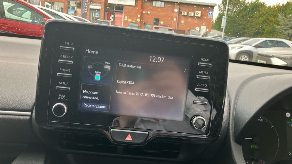 Toyota Yaris 1.5 Hybrid Icon 5dr CVT Hybrid Hatchback - Image 9