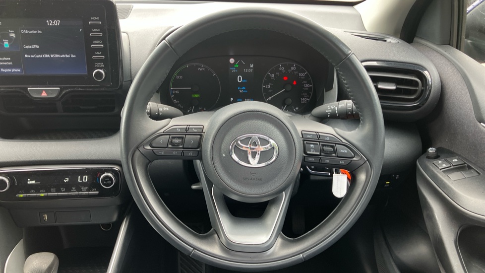 Toyota Yaris 1.5 Hybrid Icon 5dr CVT Hybrid Hatchback - Image 10