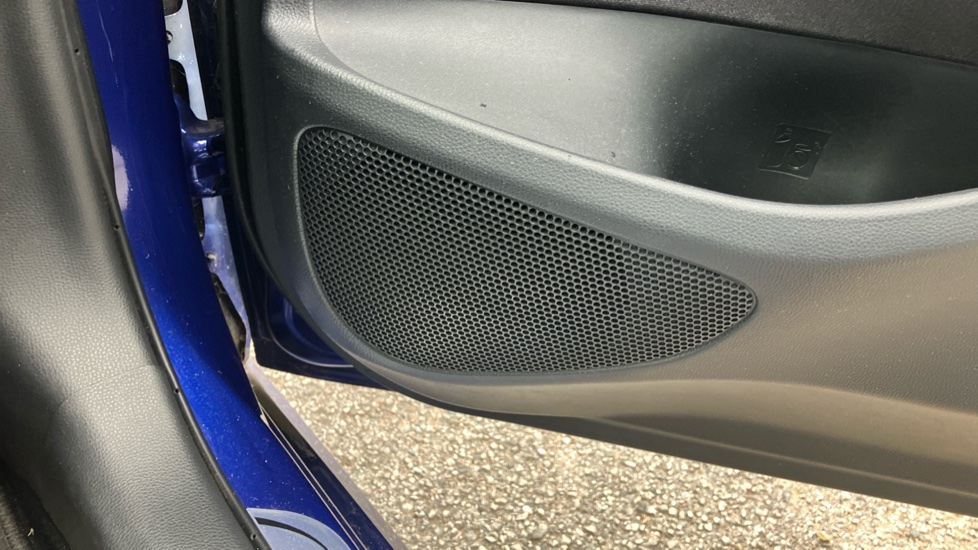 Toyota Yaris 1.5 Hybrid Icon 5dr CVT Hybrid Hatchback - Image 40