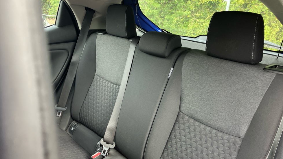 Toyota Yaris 1.5 Hybrid Icon 5dr CVT Hybrid Hatchback - Image 42