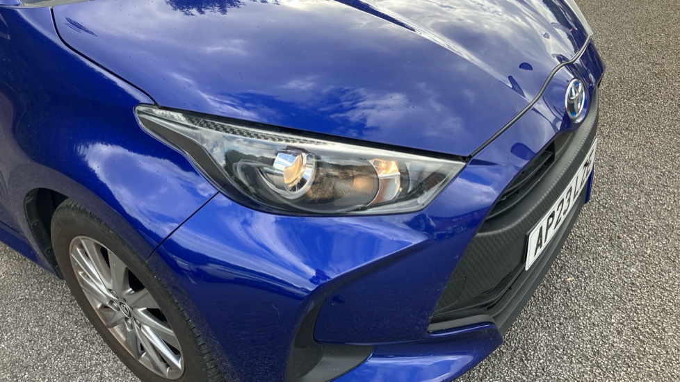 Toyota Yaris 1.5 Hybrid Icon 5dr CVT Hybrid Hatchback - Image 50