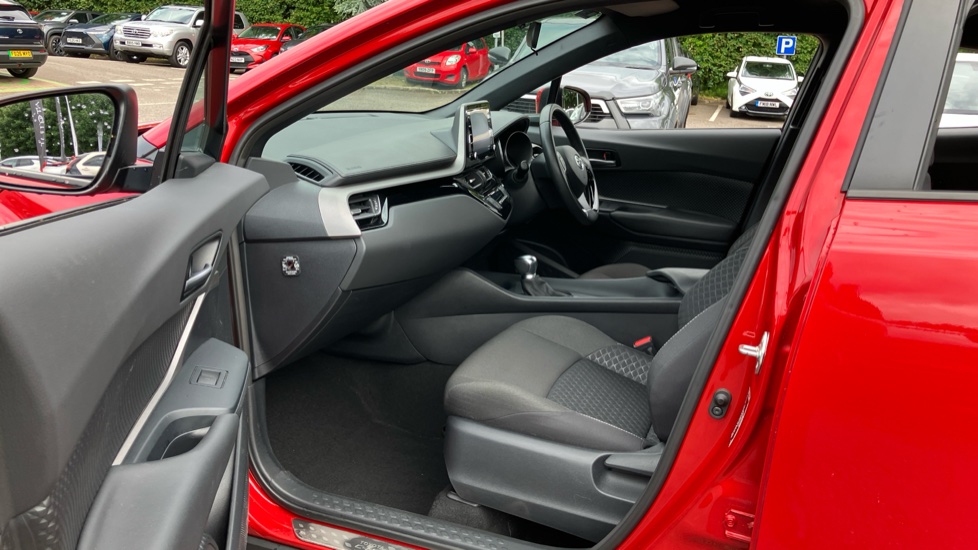 Toyota C-HR 1.8 Hybrid Icon 5dr CVT Hybrid Hatchback - Image 5