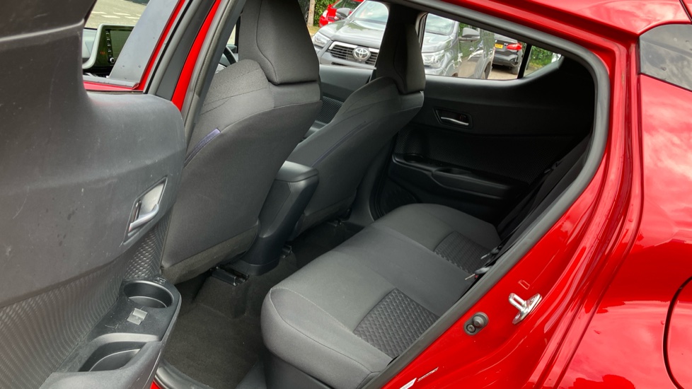 Toyota C-HR 1.8 Hybrid Icon 5dr CVT Hybrid Hatchback - Image 15