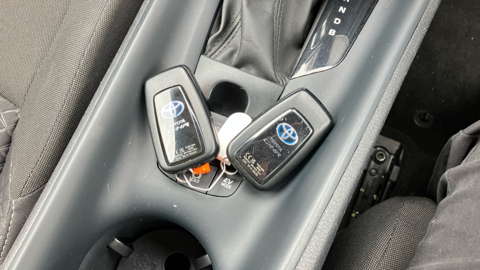 Toyota C-HR 1.8 Hybrid Icon 5dr CVT Hybrid Hatchback - Image 28
