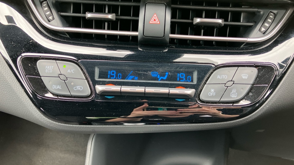 Toyota C-HR 1.8 Hybrid Icon 5dr CVT Hybrid Hatchback - Image 37