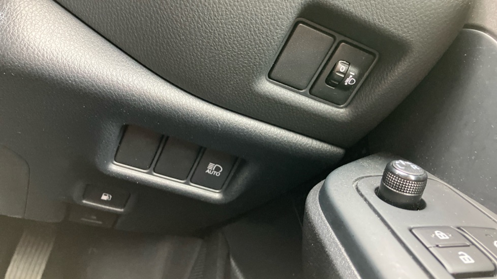 Toyota C-HR 1.8 Hybrid Icon 5dr CVT Hybrid Hatchback - Image 68