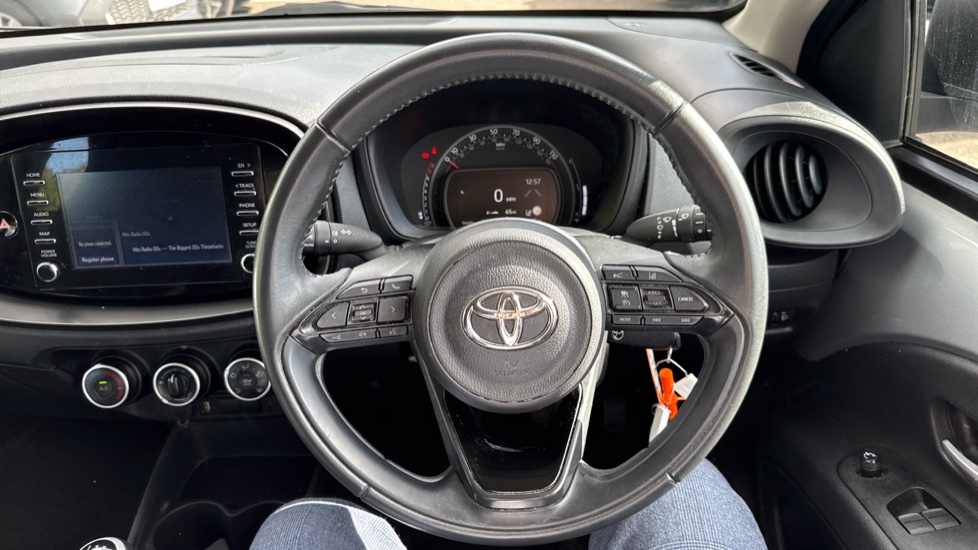 Toyota Aygo X 1.0 VVT-i Pure 5dr Petrol Hatchback - Image 10