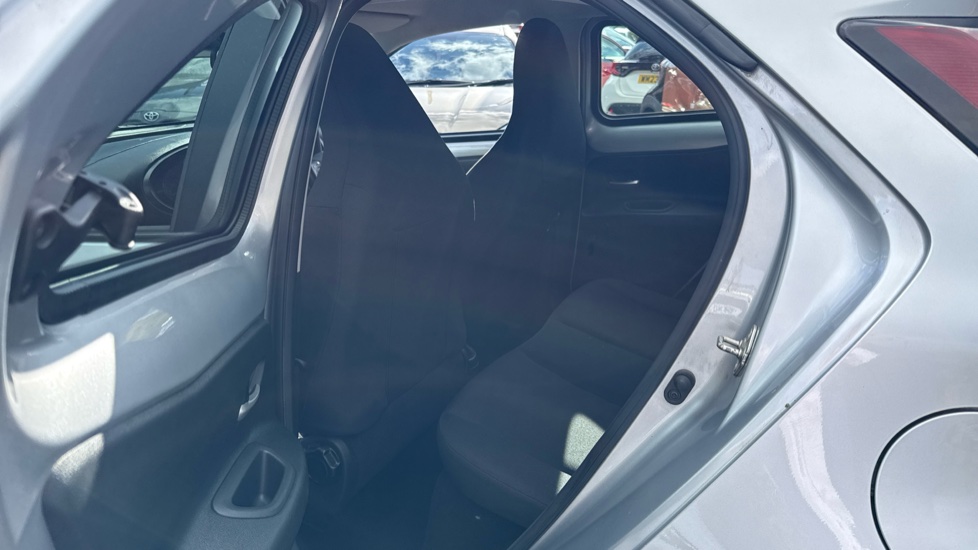 Toyota Aygo X 1.0 VVT-i Pure 5dr Petrol Hatchback - Image 15