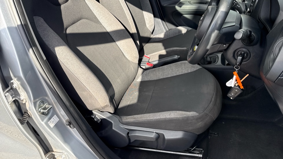 Toyota Aygo X 1.0 VVT-i Pure 5dr Petrol Hatchback - Image 17