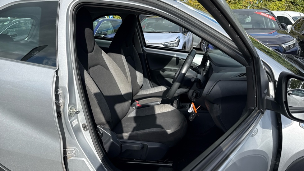 Toyota Aygo X 1.0 VVT-i Pure 5dr Petrol Hatchback - Image 55