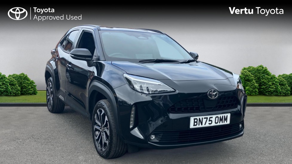 Toyota Yaris Cross 1.5 Hybrid Design 5dr CVT Hybrid Estate - Image 1