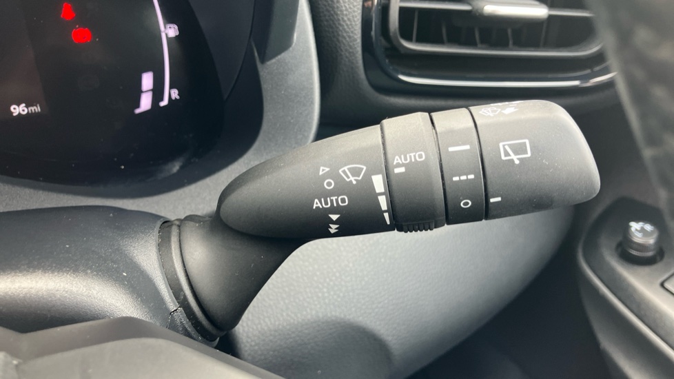 Toyota Yaris Cross 1.5 Hybrid Design 5dr CVT Hybrid Estate - Image 36