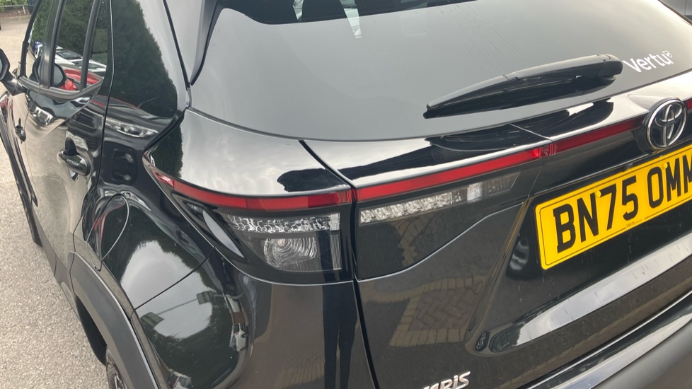 Toyota Yaris Cross 1.5 Hybrid Design 5dr CVT Hybrid Estate - Image 43
