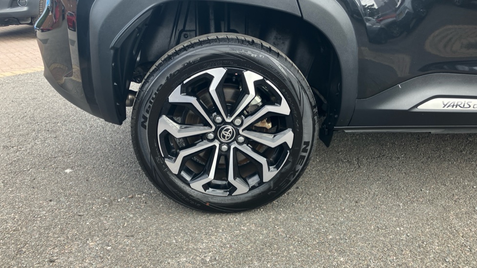 Toyota Yaris Cross 1.5 Hybrid Design 5dr CVT Hybrid Estate - Image 55