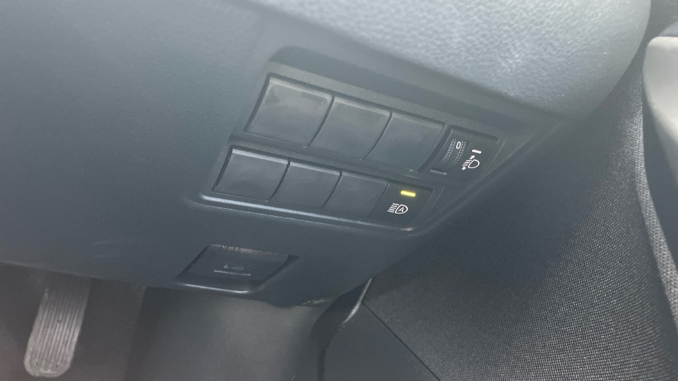 Toyota Yaris Cross 1.5 Hybrid Design 5dr CVT Hybrid Estate - Image 67