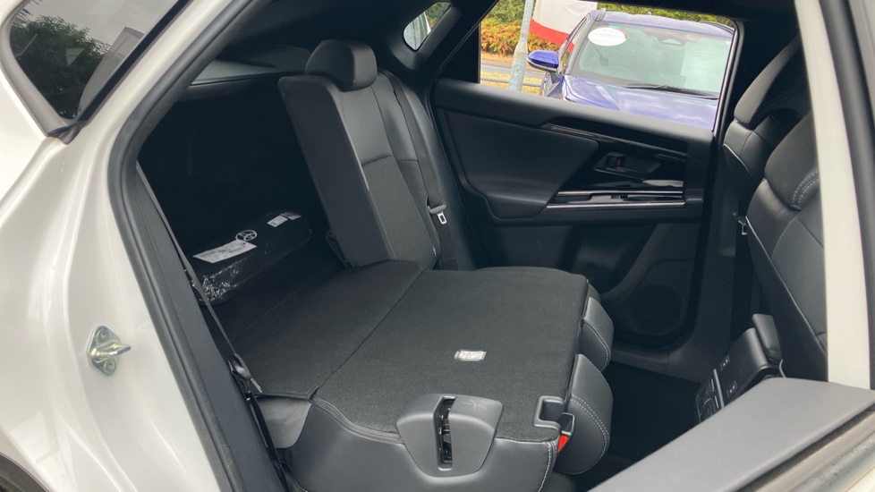 Toyota bZ4X 150kW Motion 71.4kWh 5dr Auto [11kW] Electric Hatchback - Image 18