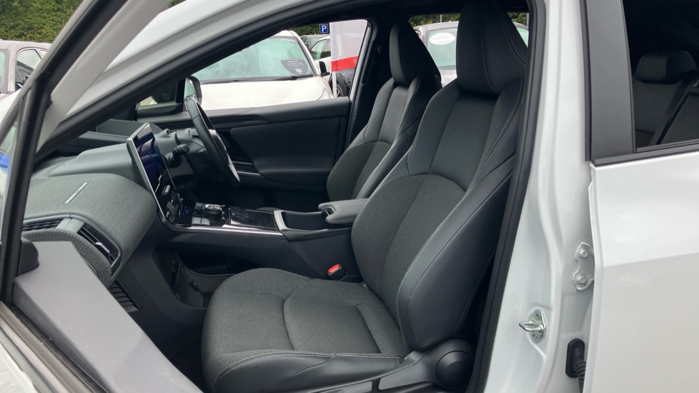 Toyota bZ4X 150kW Motion 71.4kWh 5dr Auto [11kW] Electric Hatchback - Image 69