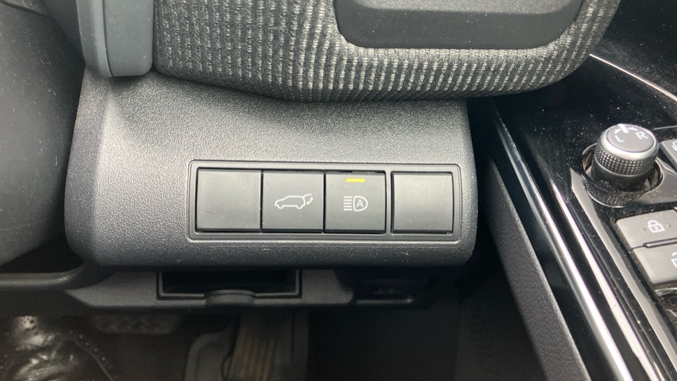 Toyota bZ4X 150kW Motion 71.4kWh 5dr Auto [11kW] Electric Hatchback - Image 72