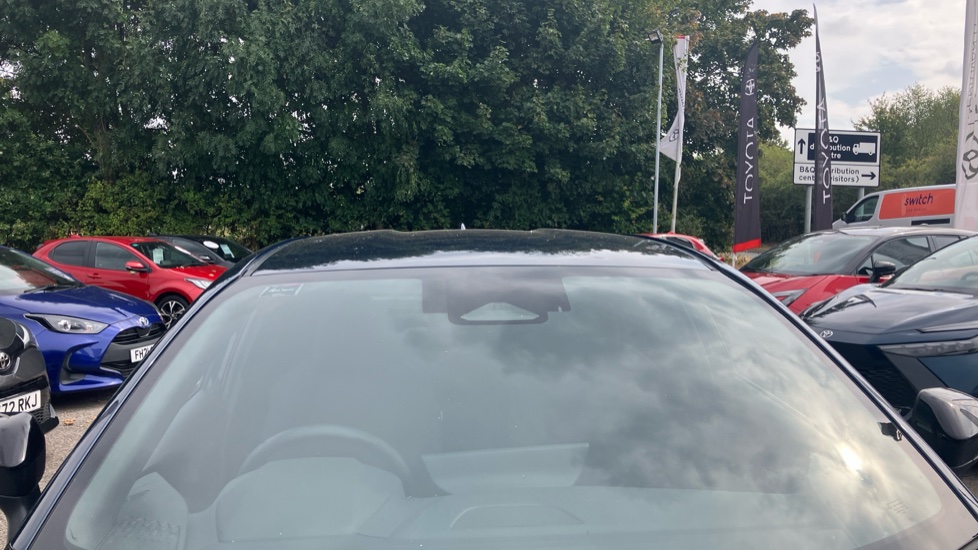 Toyota C-HR 1.8 Hybrid Design 5dr CVT Hybrid Hatchback - Image 29