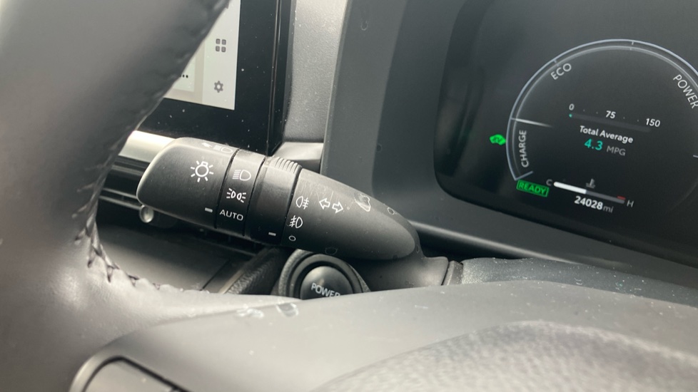 Toyota C-HR 1.8 Hybrid Design 5dr CVT Hybrid Hatchback - Image 36