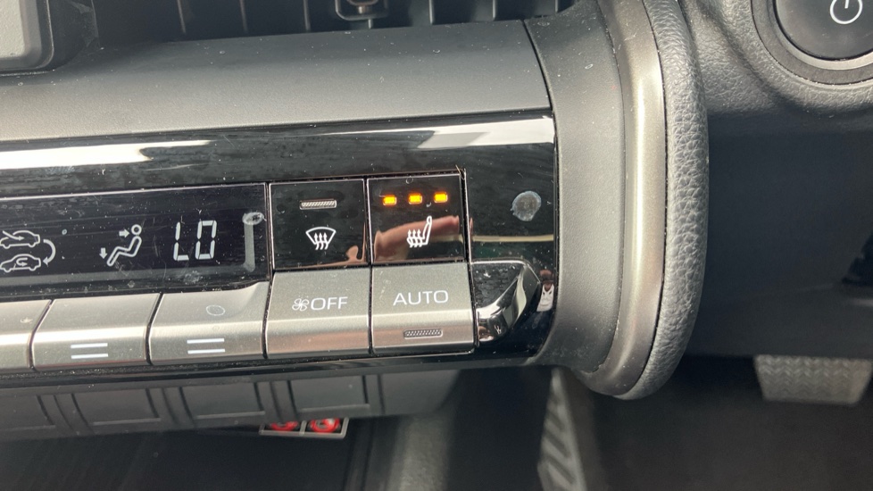 Toyota C-HR 1.8 Hybrid Design 5dr CVT Hybrid Hatchback - Image 44