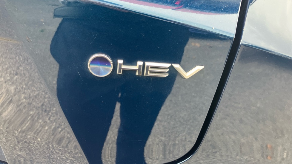 Toyota C-HR 1.8 Hybrid Design 5dr CVT Hybrid Hatchback - Image 60